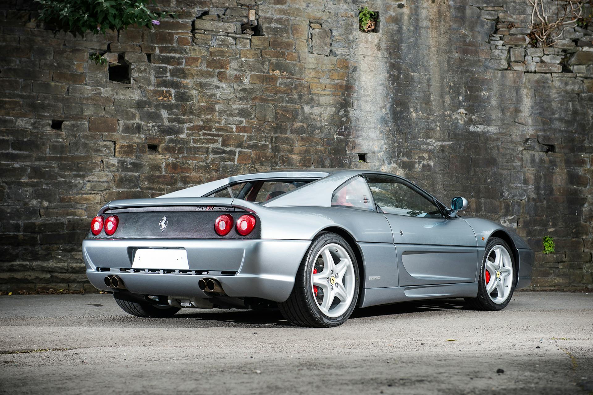 ferrari_f355_berlinetta grigia posteriore