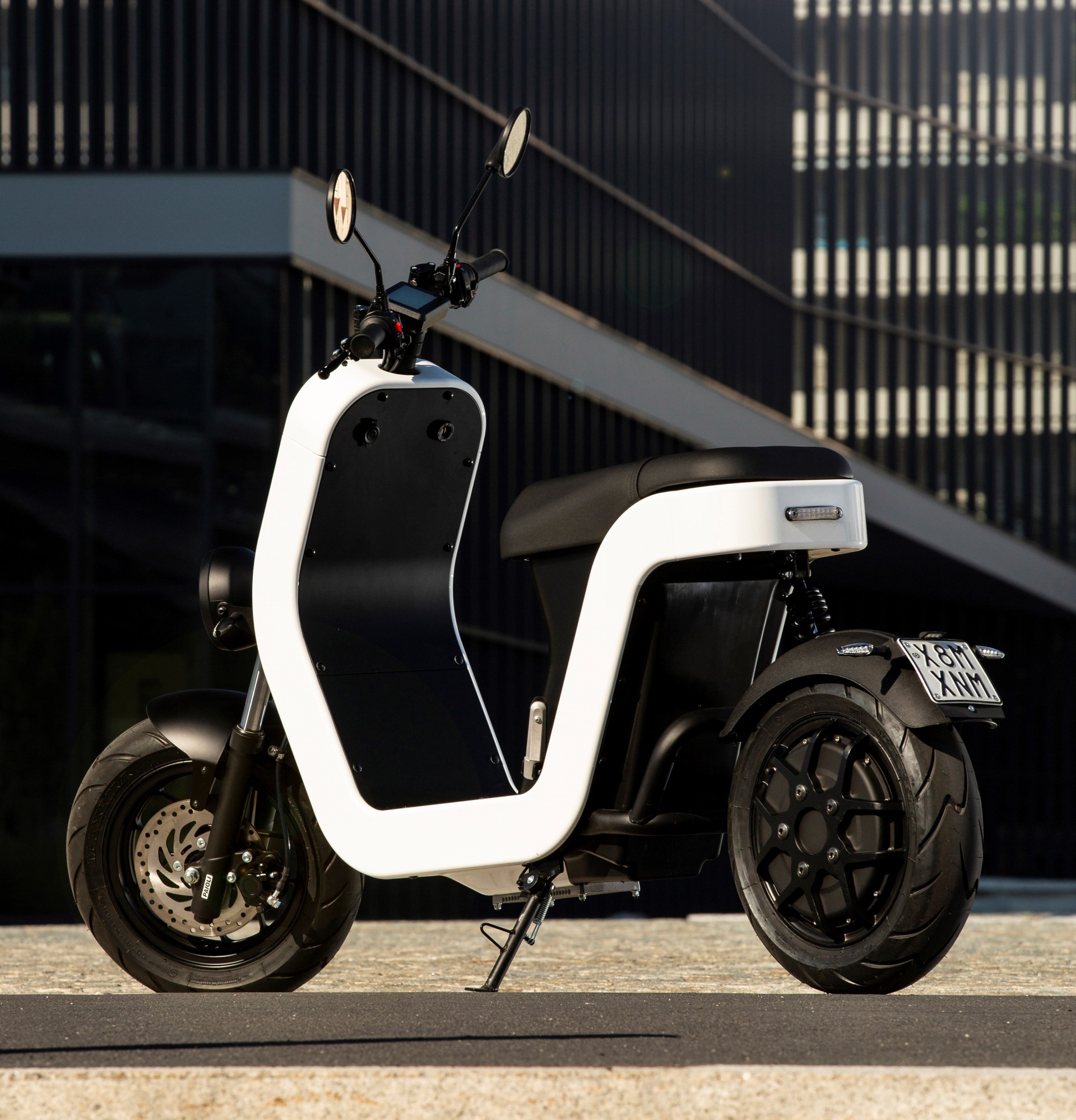 ME 6.0 Scooter elettrico bianco 