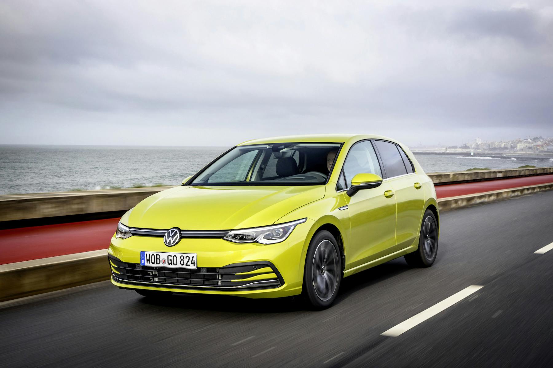 Nuova Volkswagen Golf 8, la prova