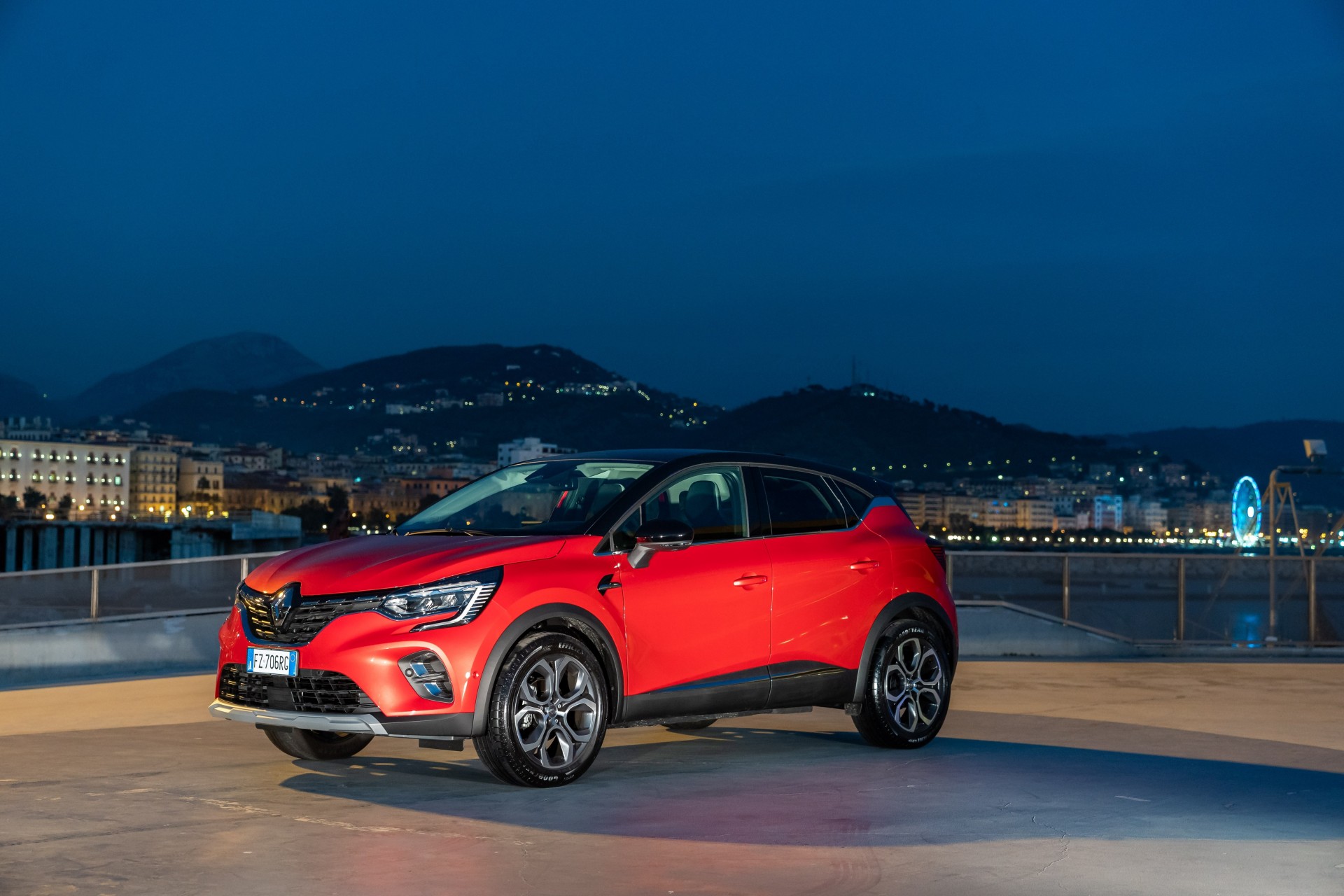 CS – Nuovo Renault CAPTUR: l’innovazione diventa rivoluzione