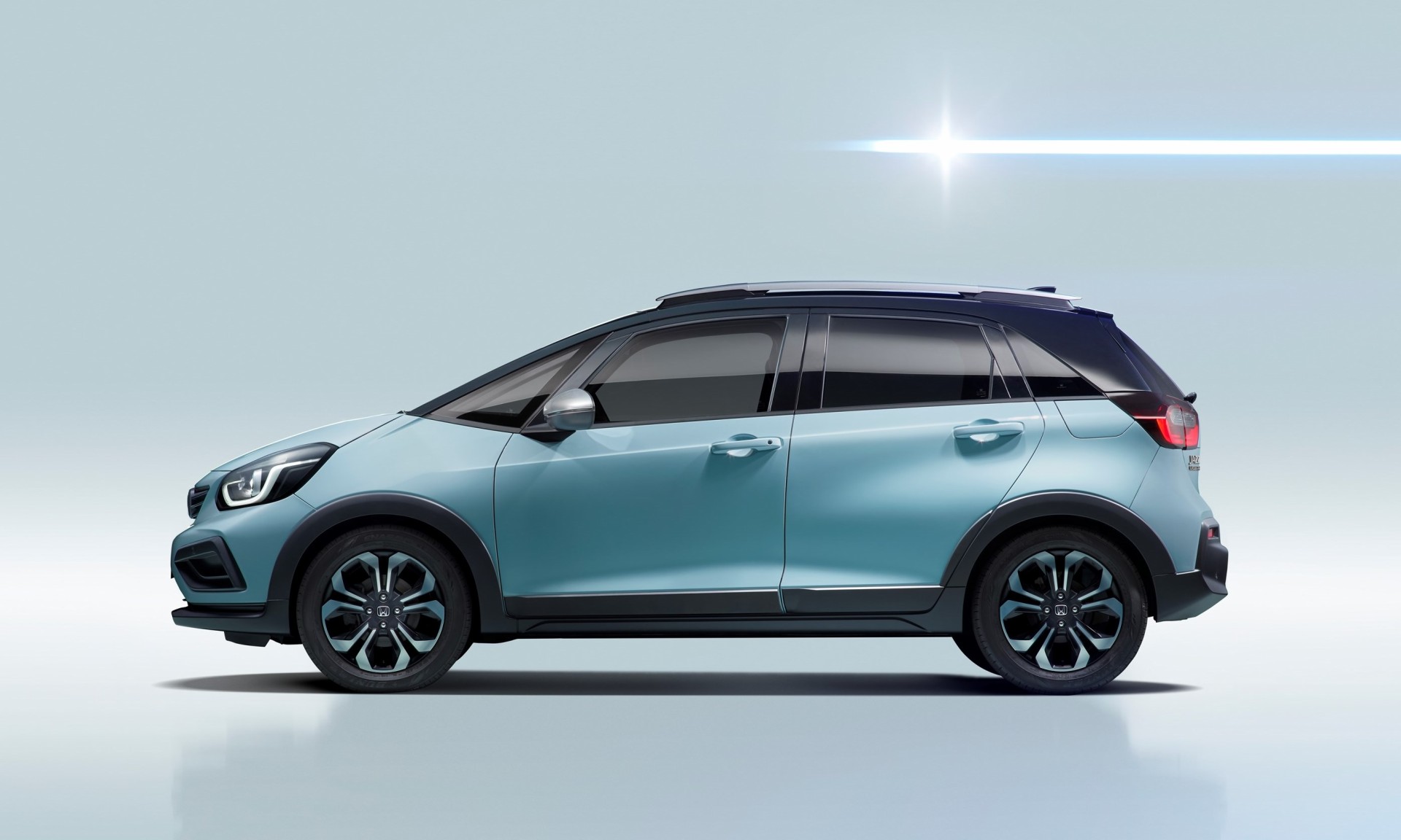 Honda Jazz Crosstar Exterior Side Profile