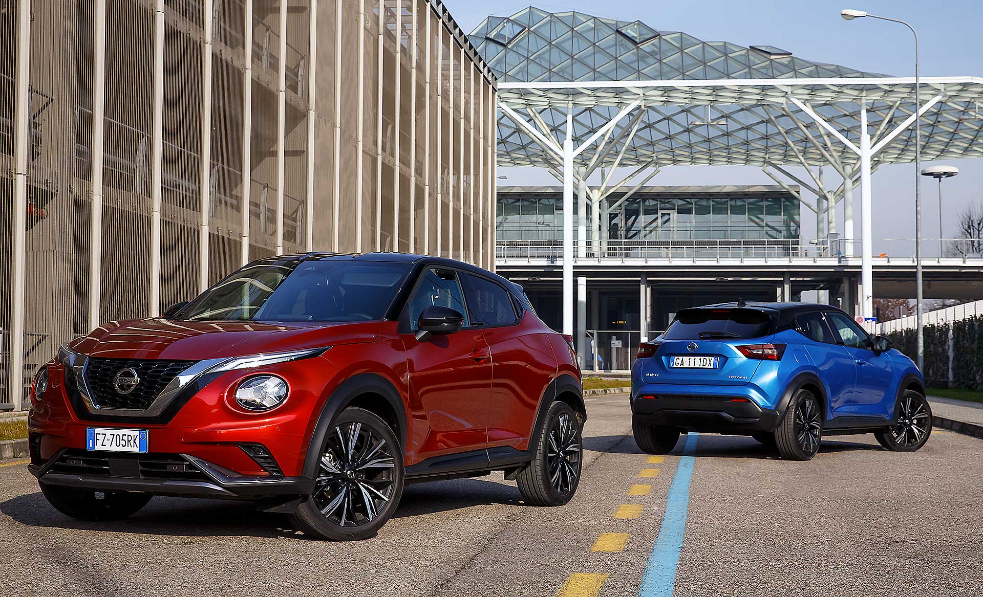 Nissan Juke 2020 arancione e blu