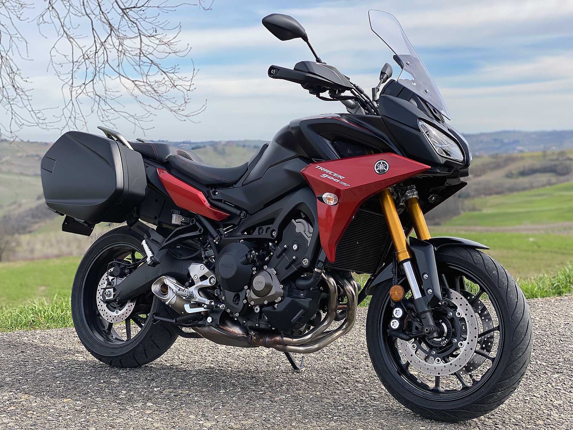 Yamaha Tracer 900 GT rossa