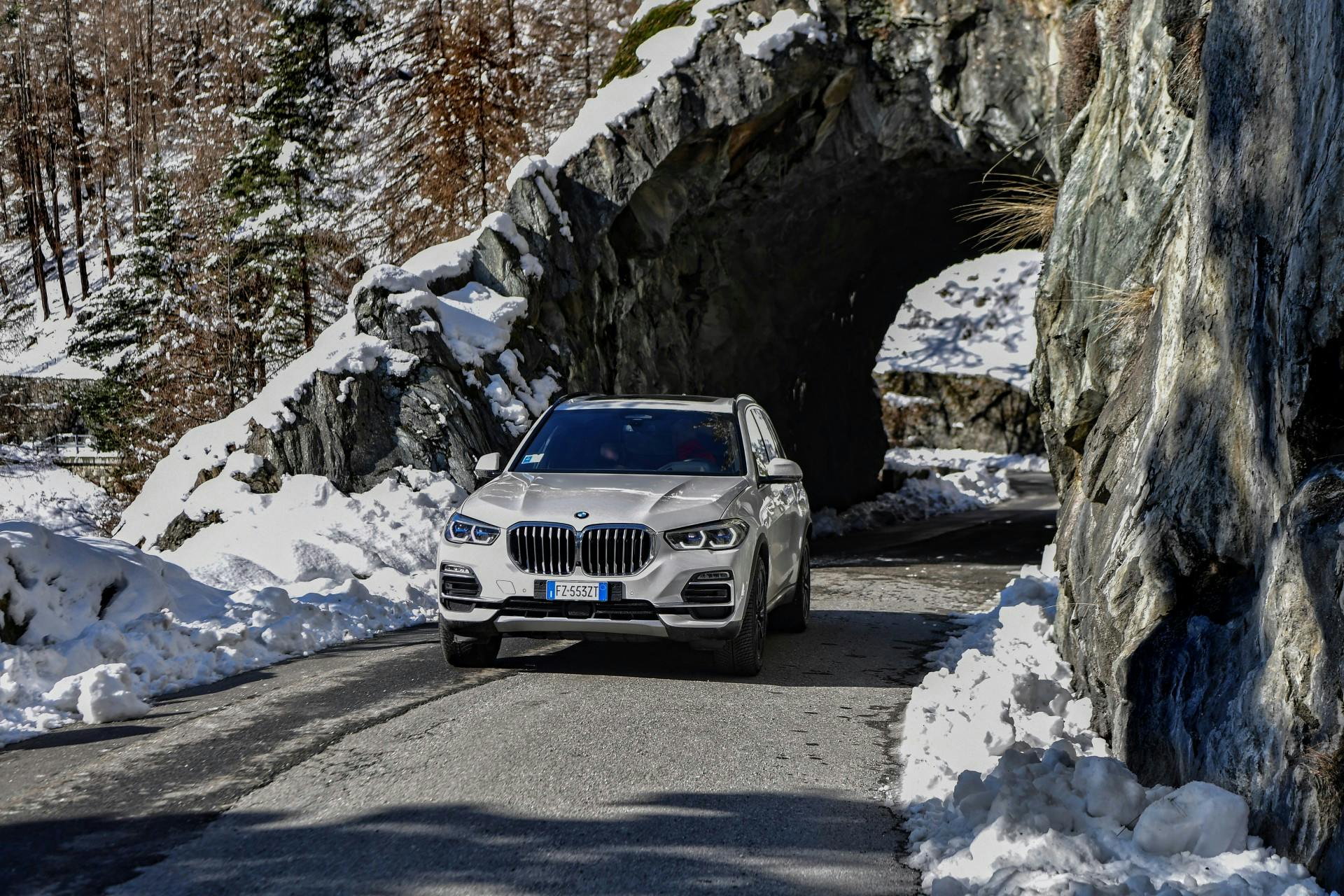 BMW-X5-xDrive-45e-plugin-hybrid-2020_00017