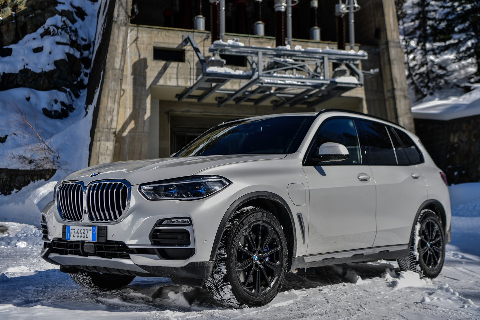 BMW-X5-xDrive-45e-plugin-hybrid-2020_00012