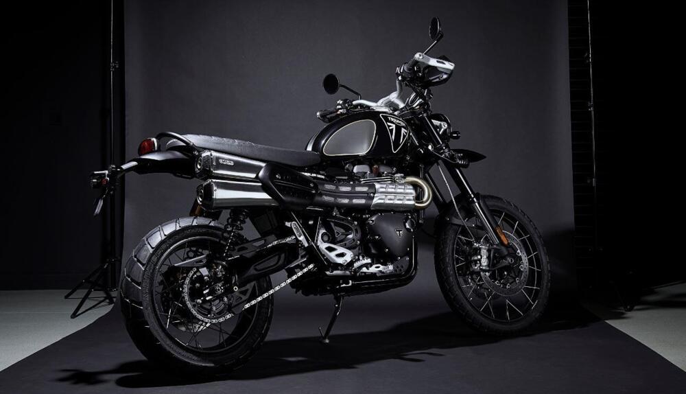 triumph-scrambler-bond-edition-2020 vista posteriore