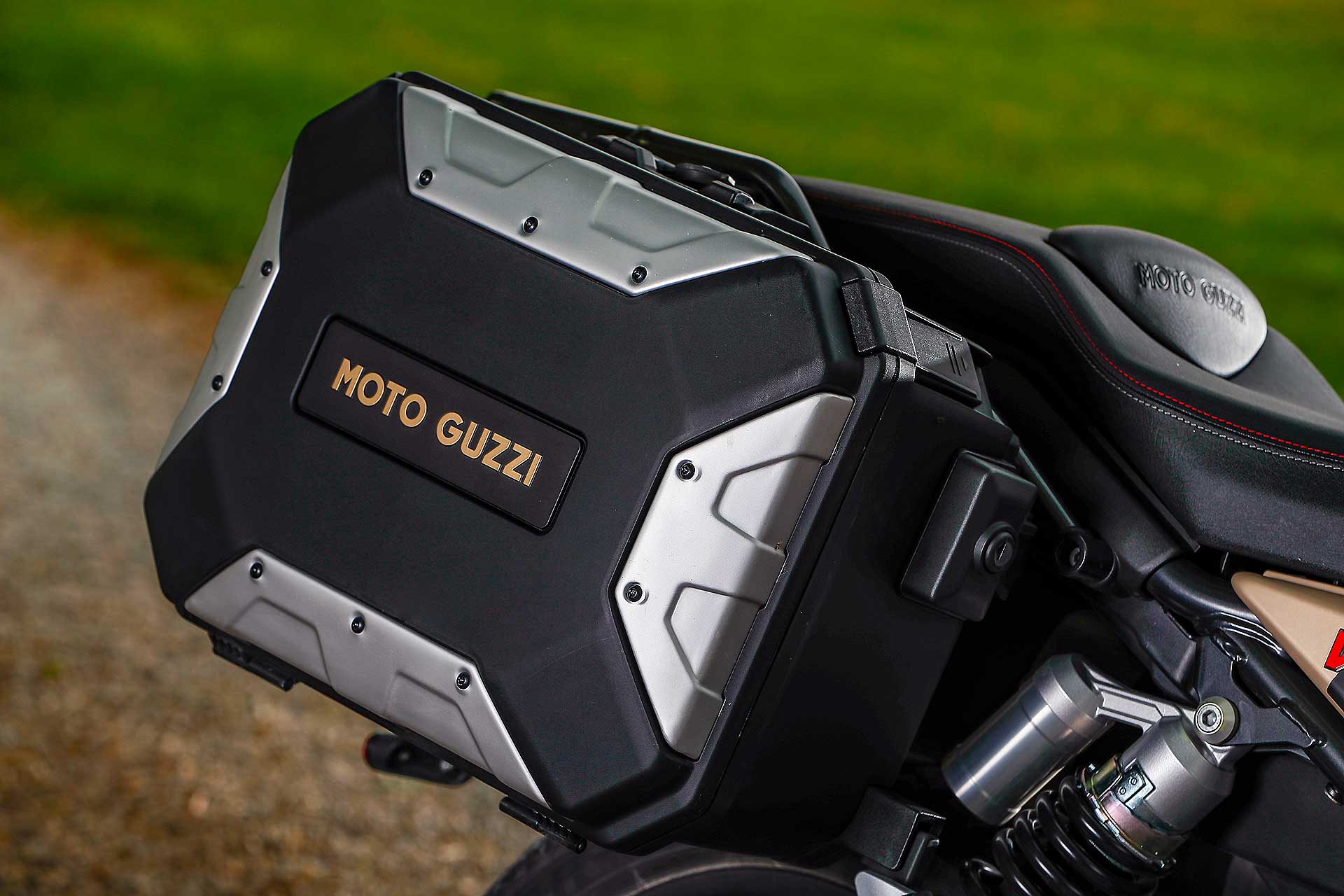 Moto Guzzi V85 TT Travel borse laterali