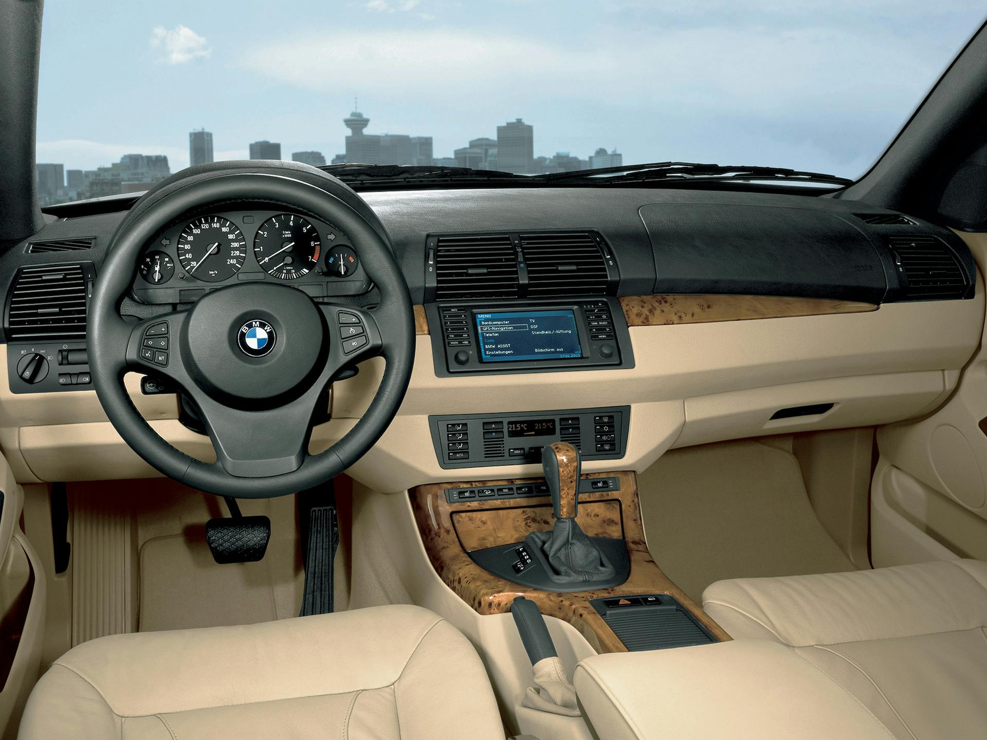 bmw_x5_storia SUV BMW