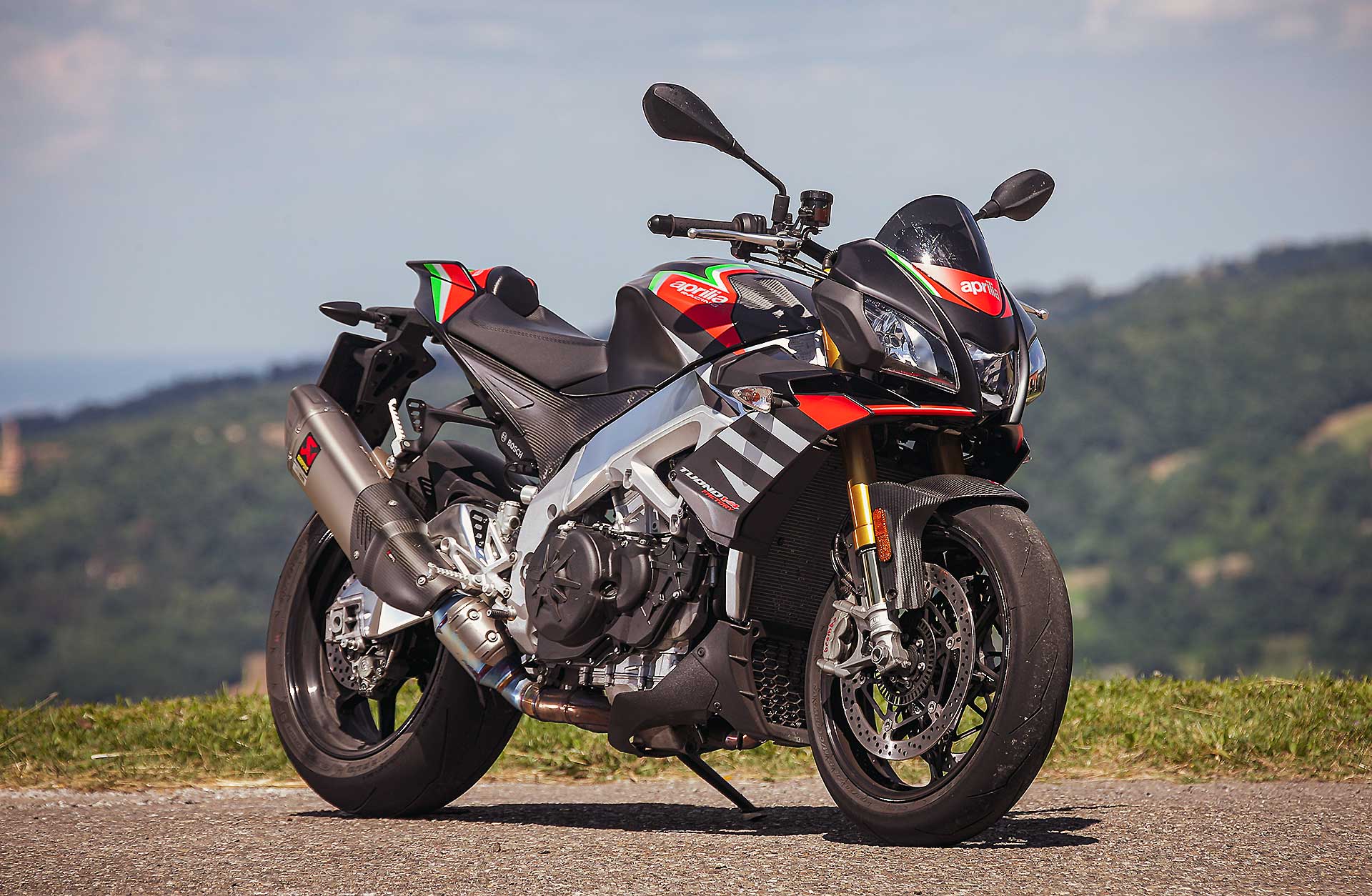 Aprilia Tuono V4 1100 Factory 2020 migliore maxi naked