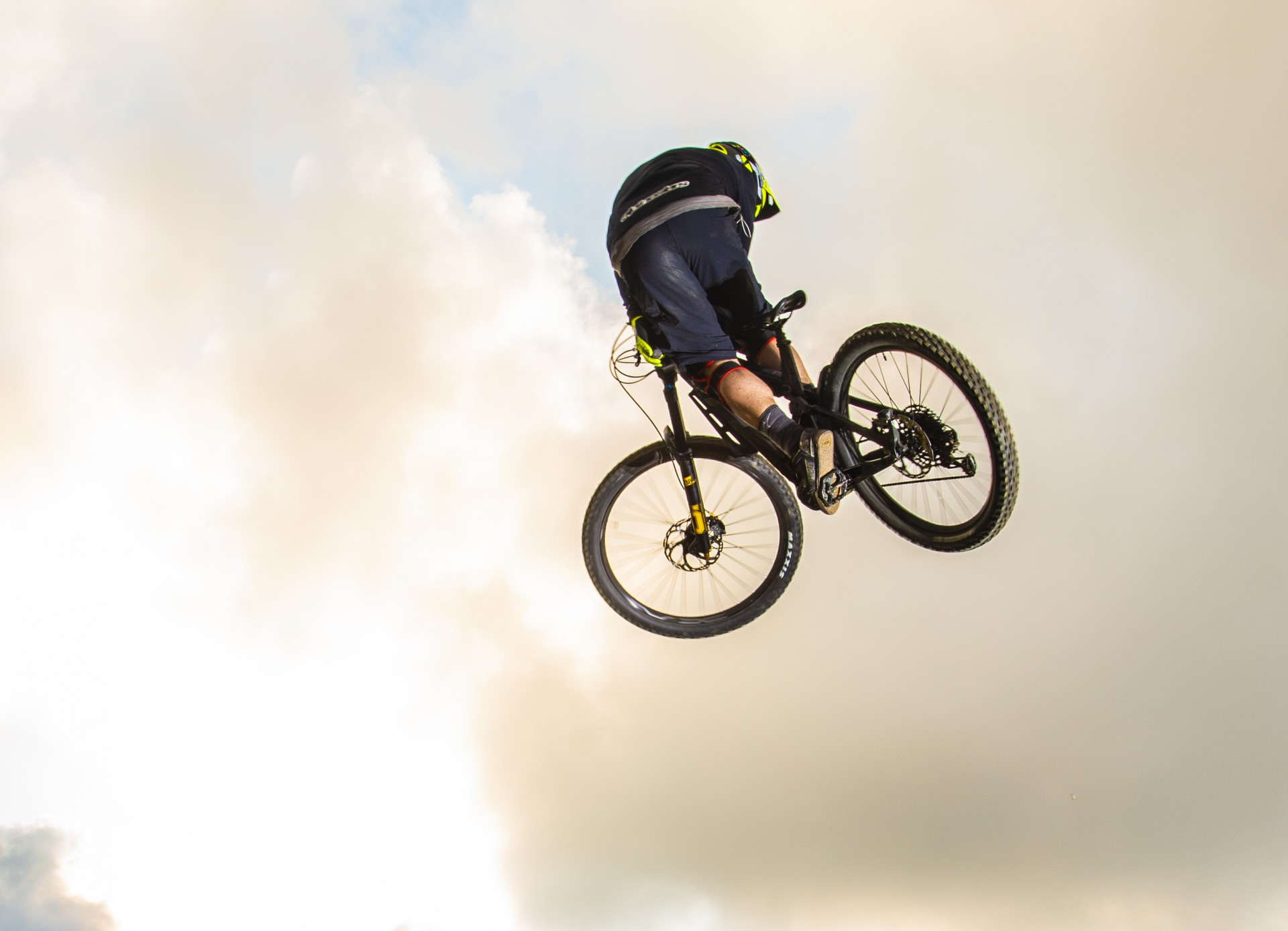 Thok-01-ltd-2020_00000