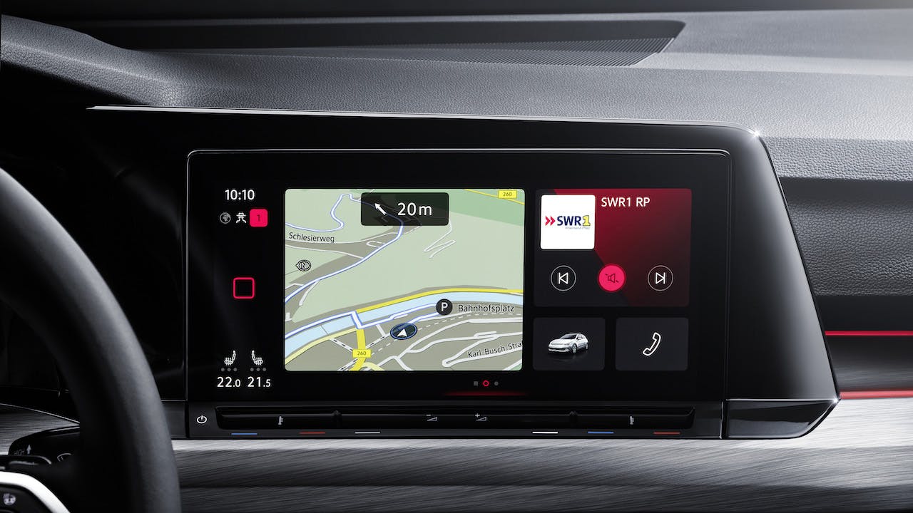 Nuova Volkswagen Golf 8 schermo navi