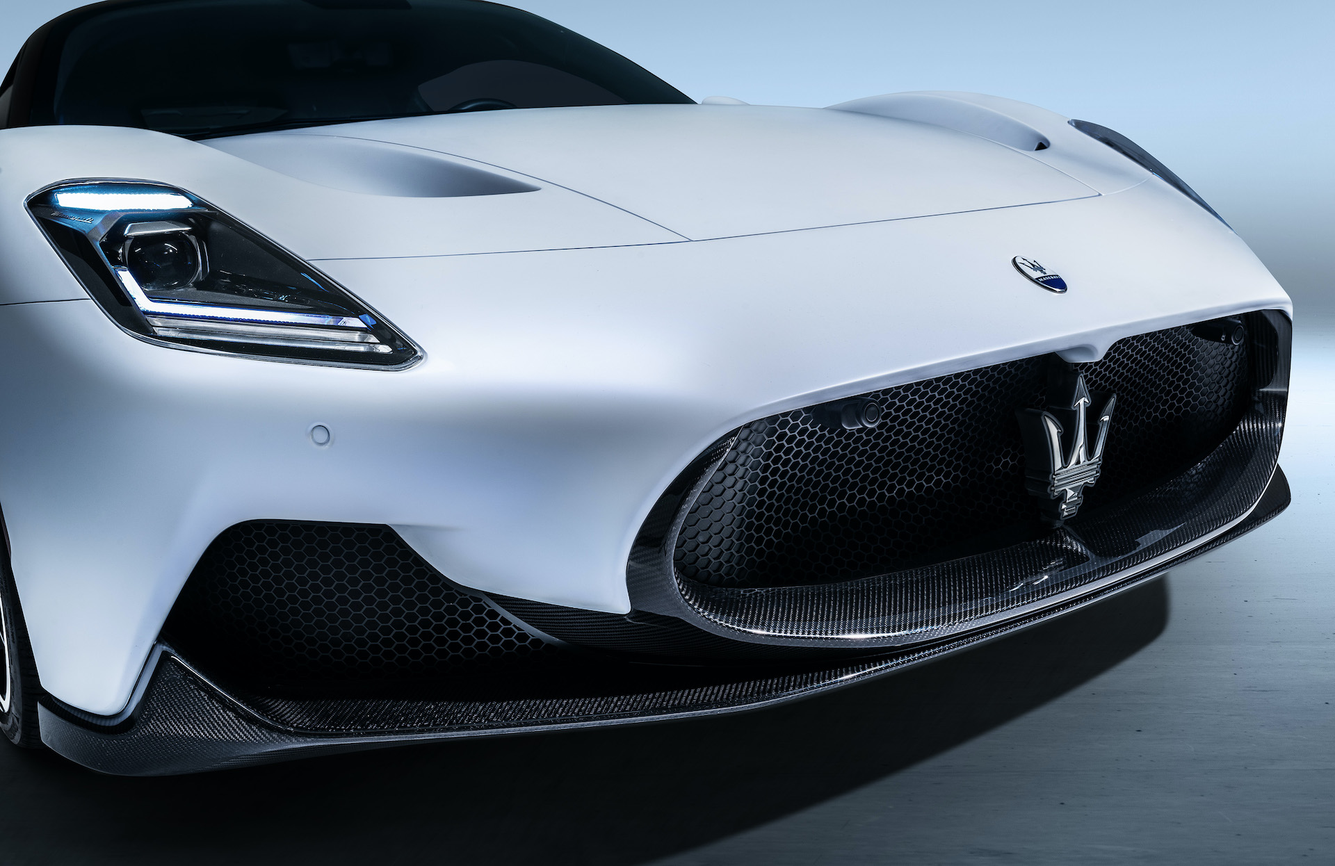 MASERATI MC20 dettaglio presa aria anteriore