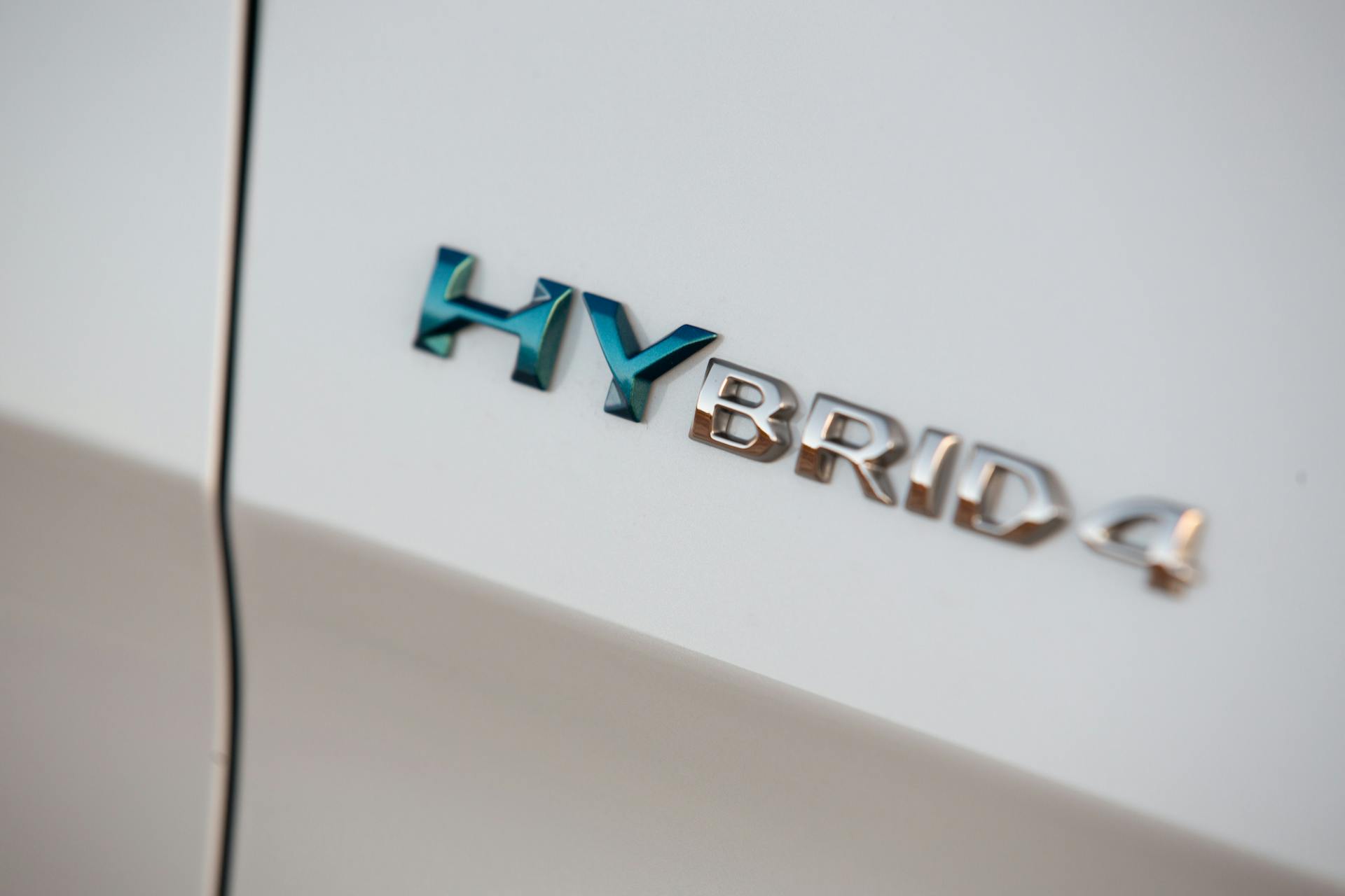 PEUGEOT_3008 hybrid4