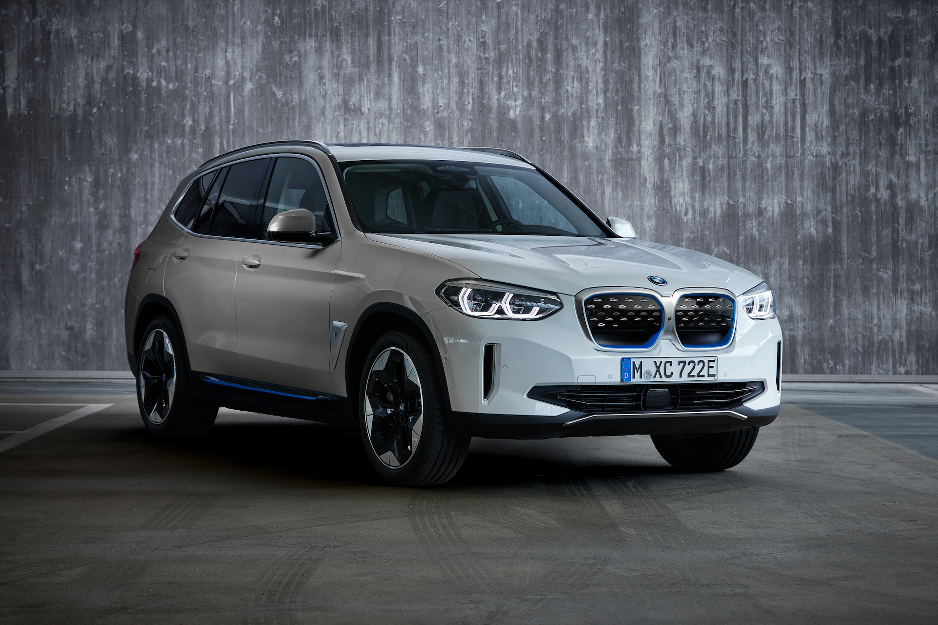 BMW iX3 statica