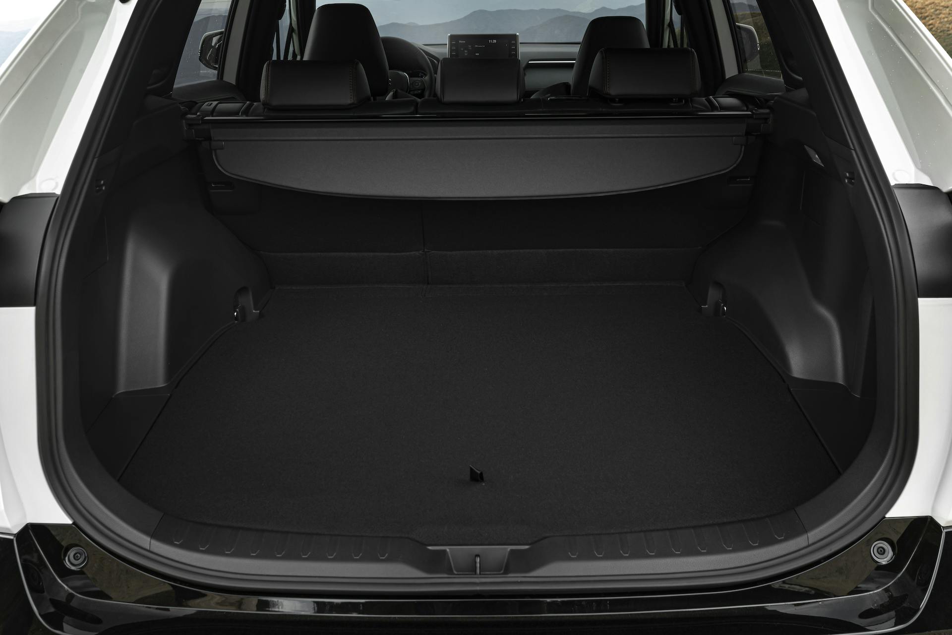 SUZUKI ACROSS PLUG-IN bagagliaio