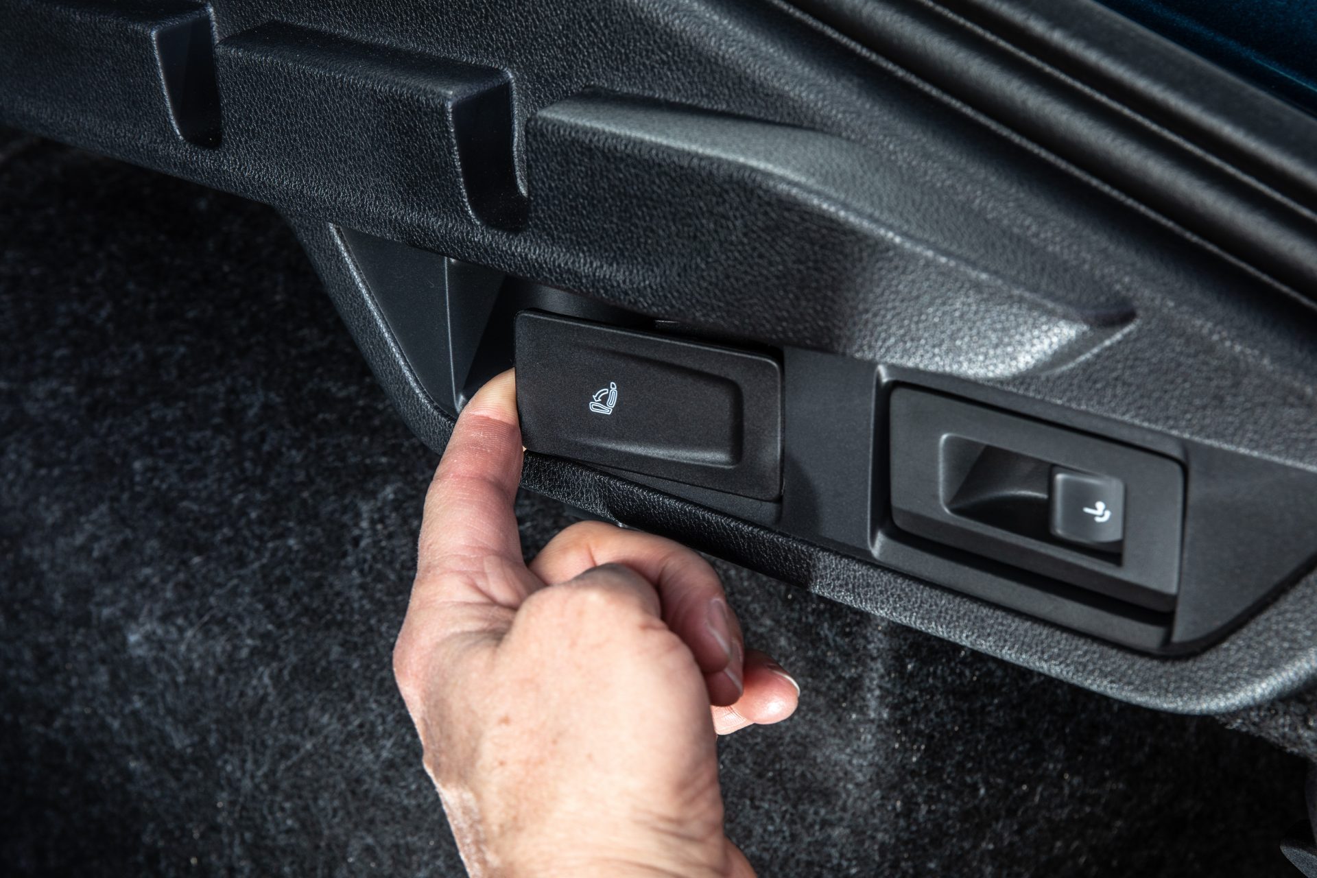 nuova Skoda Octavia abbattimento sedili posteriori