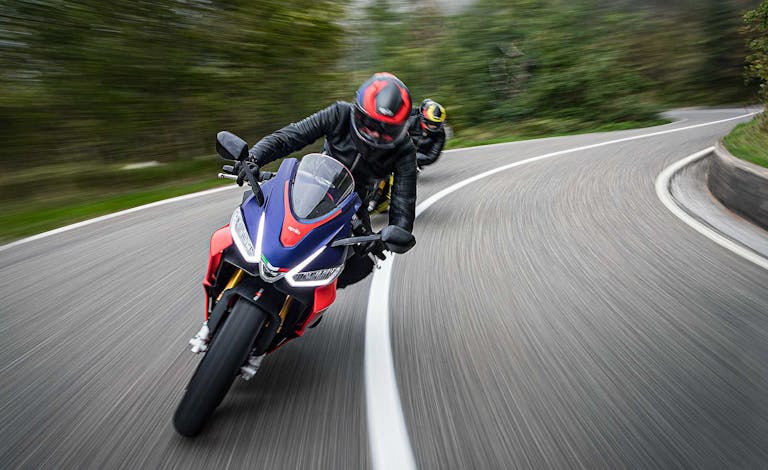 Aprilia RS 660 in azione