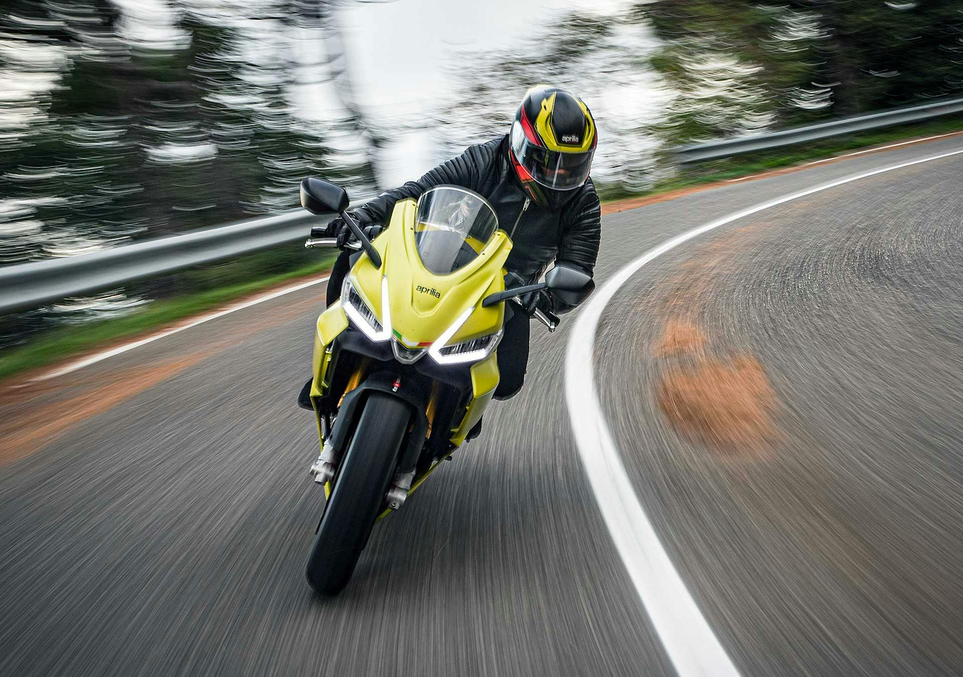 Aprilia RS 660 in azione