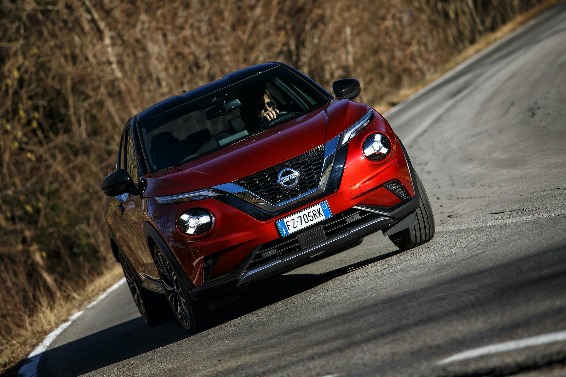 Nissan JUKE movimento curva