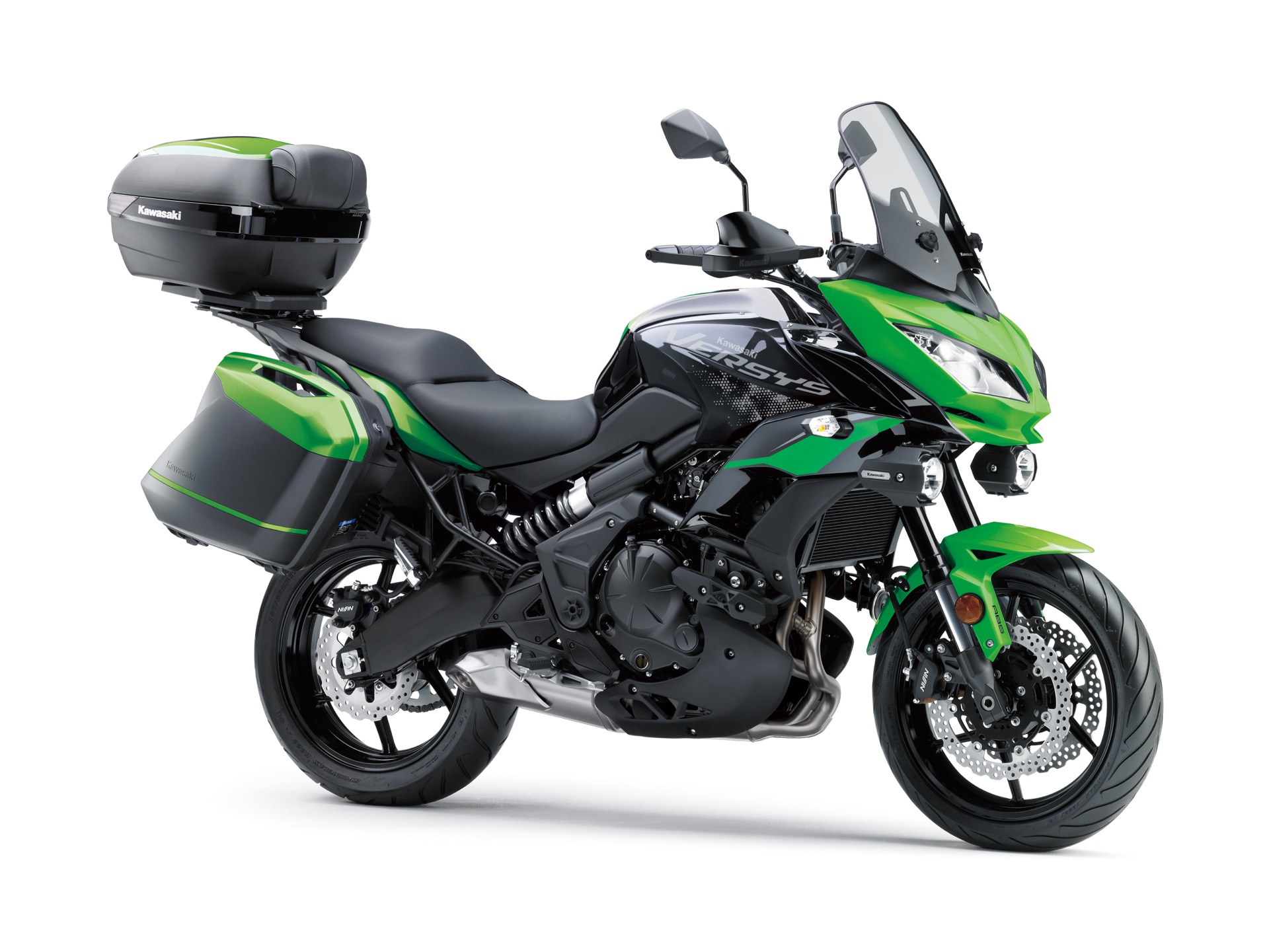 Kawasaki Versys 650 2021 verde con borse e bauletto