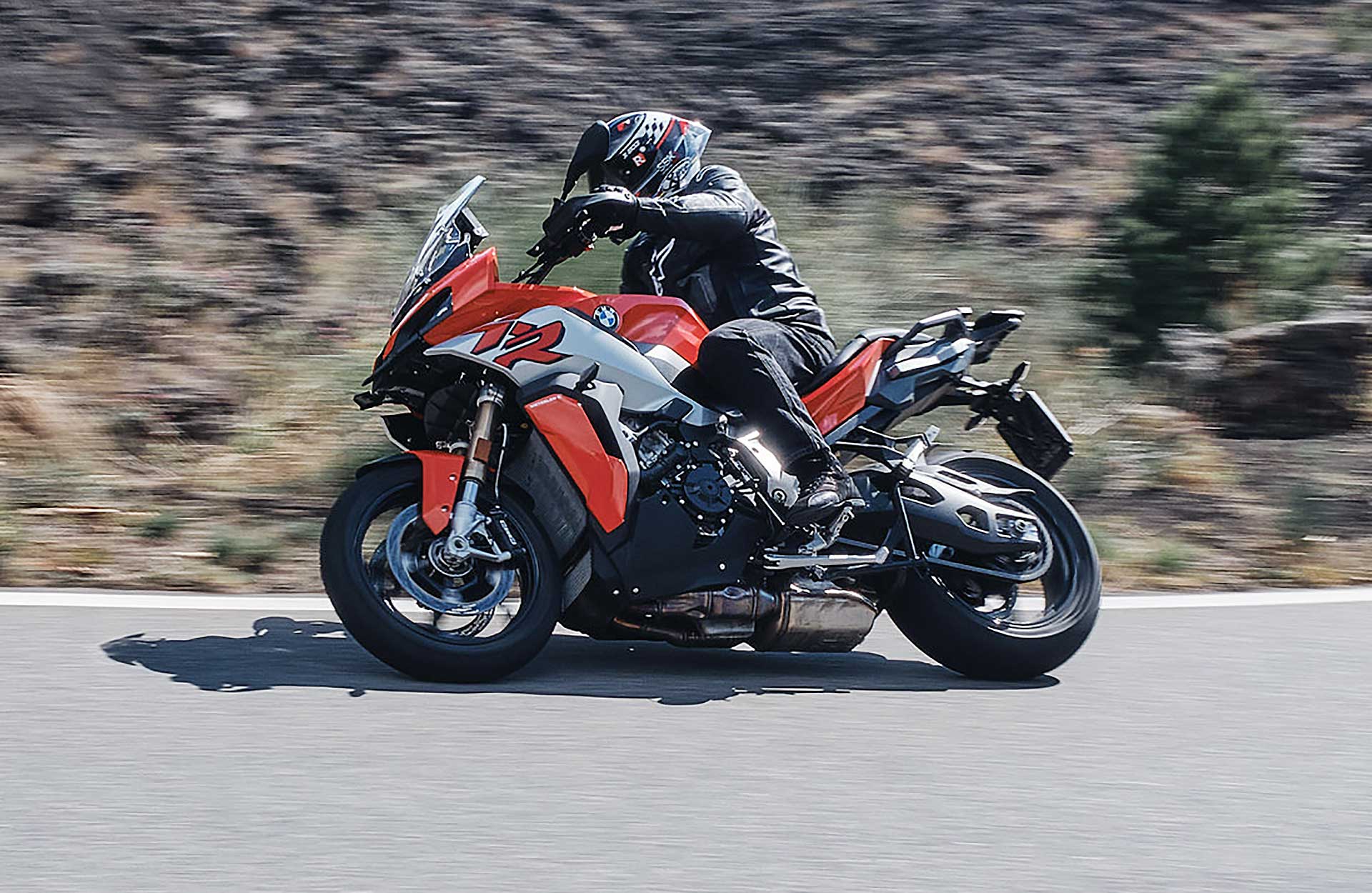 BMW S 1000 XR Metzeler R01 SE