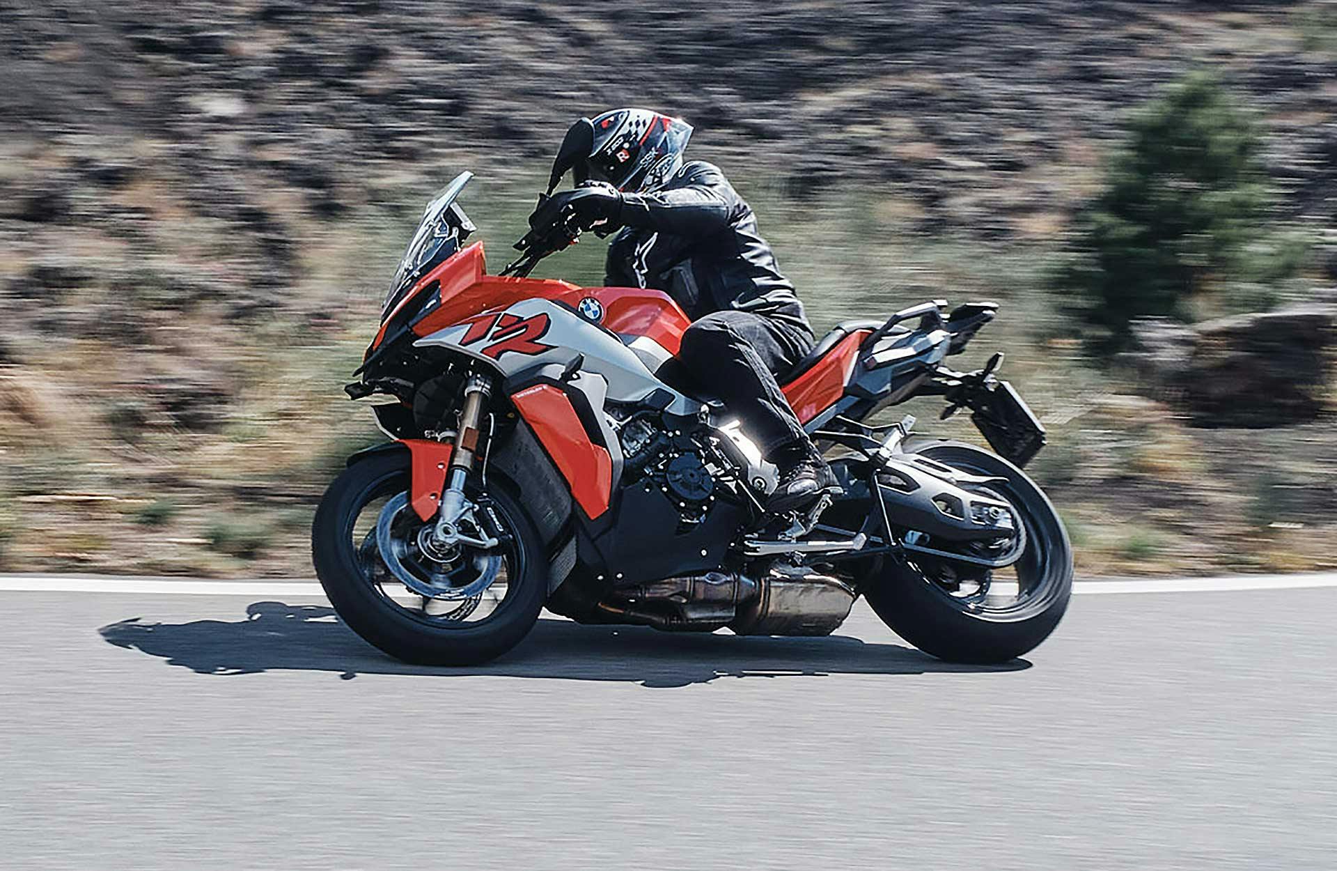 BMW S 1000 XR Metzeler R01 SE