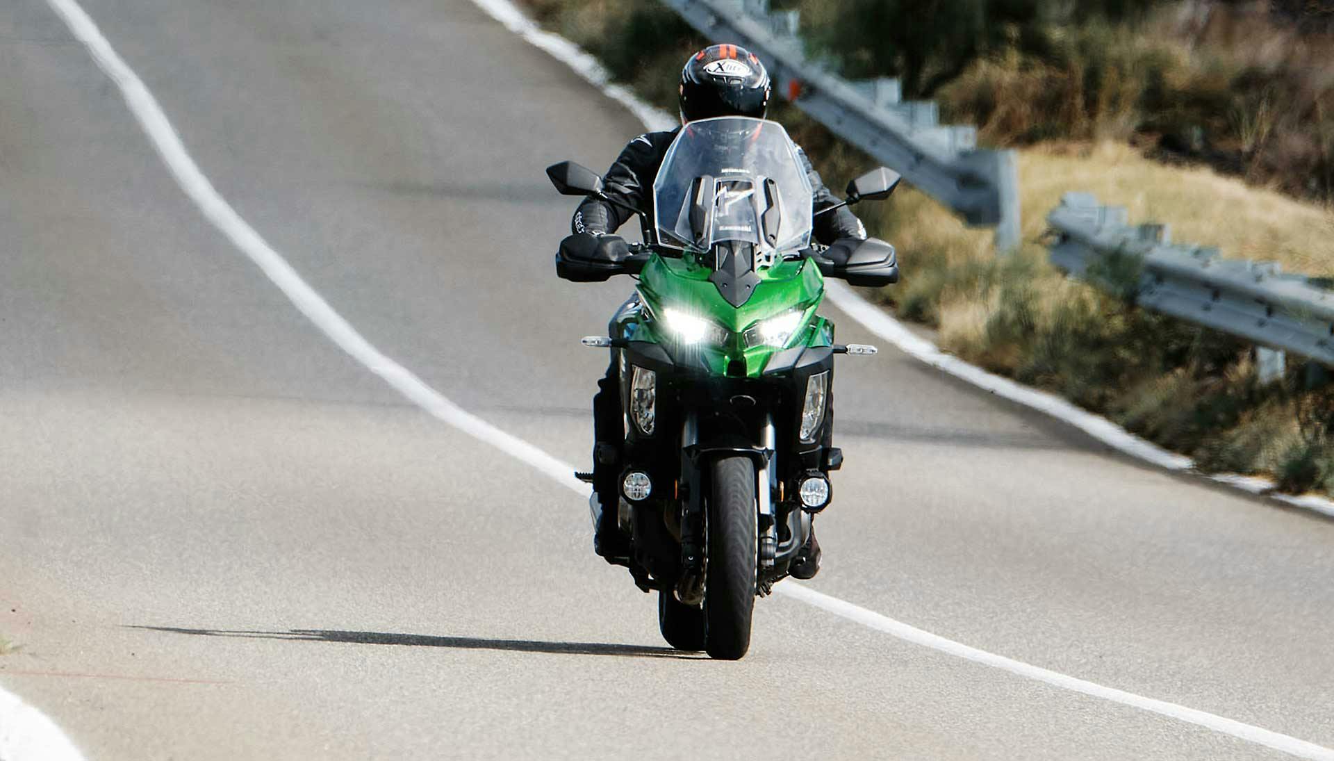 Kawasaki Versys 1000 Metzeler Roadtec R01 SE