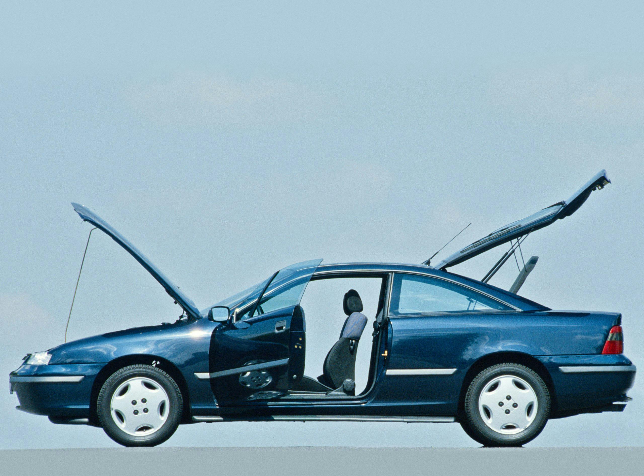 opel_calibra vista laterale