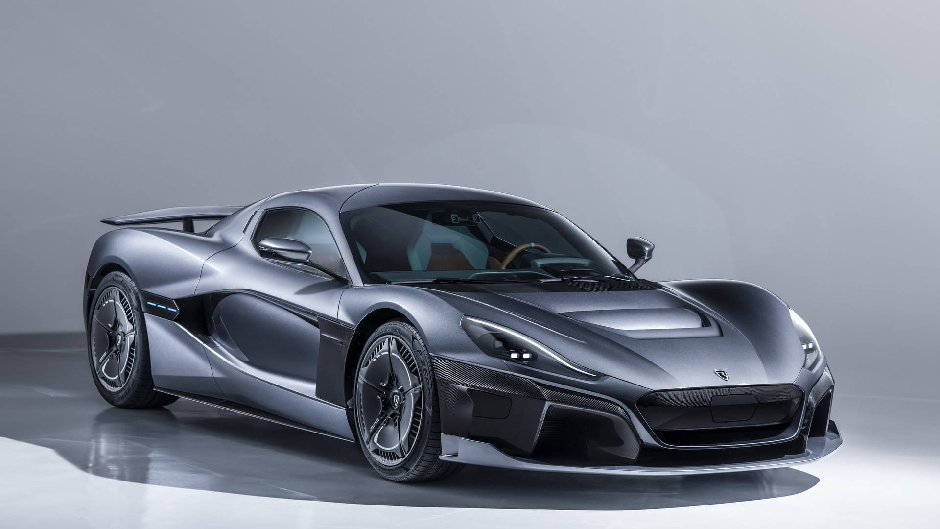 rimac-c-two grigio scuro tre quarti frontale