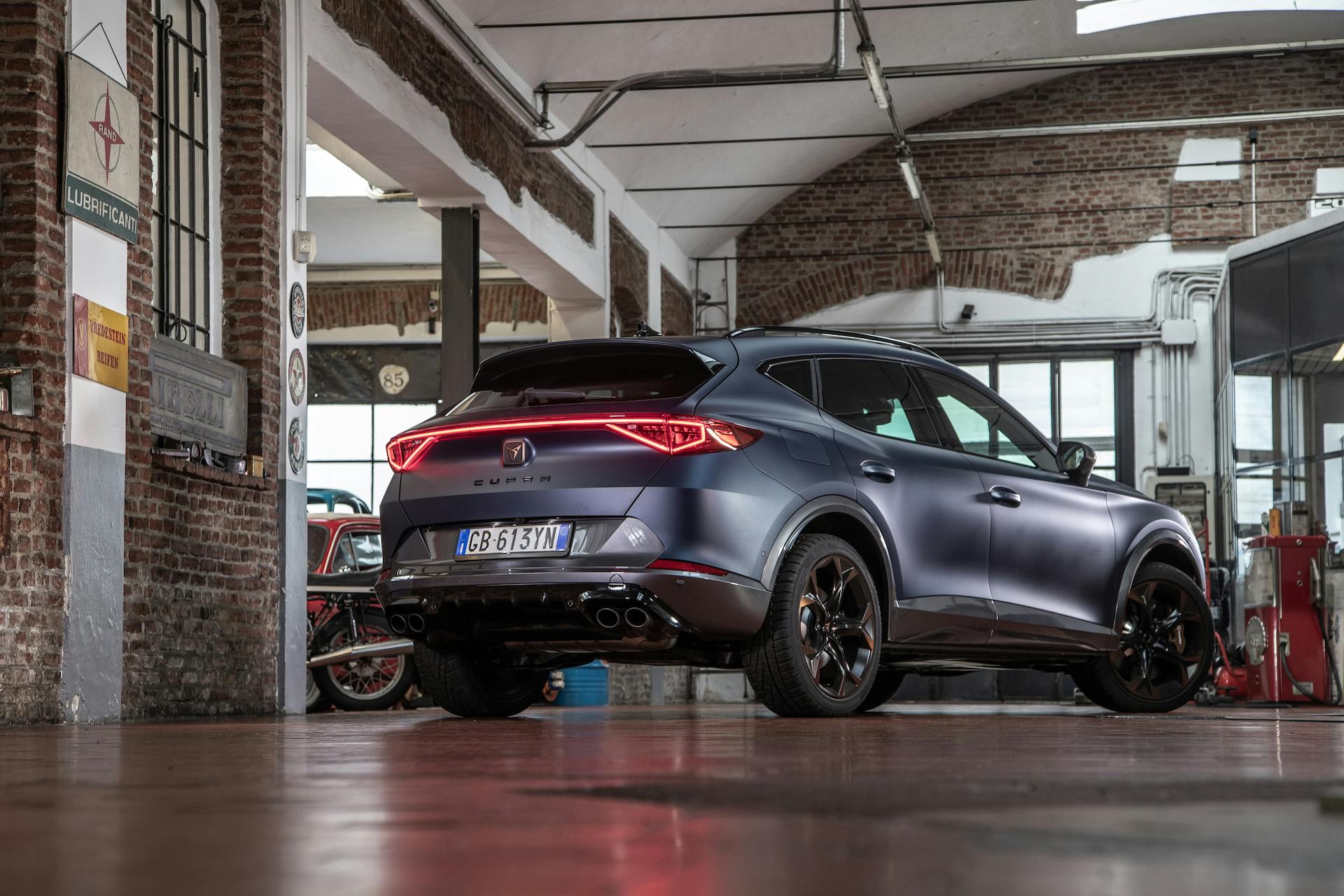 Cupra Formentor tre quarti posteriore