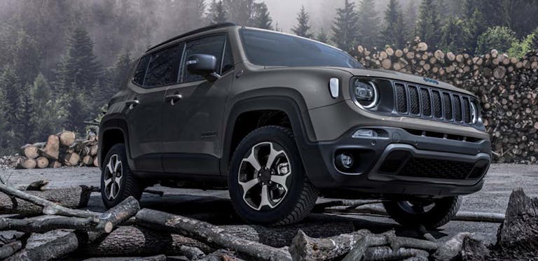 Jeep Renegade 4xe - front side
