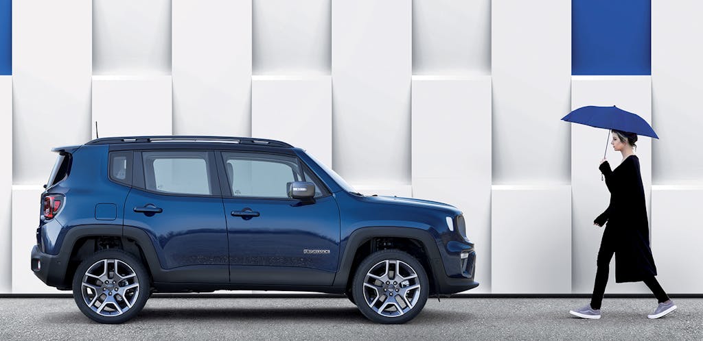 Jeep Renegade 4xe - side