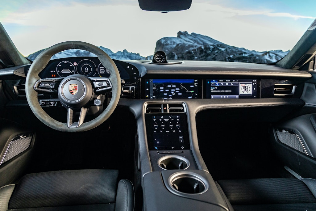 Porsche Taycan plancia