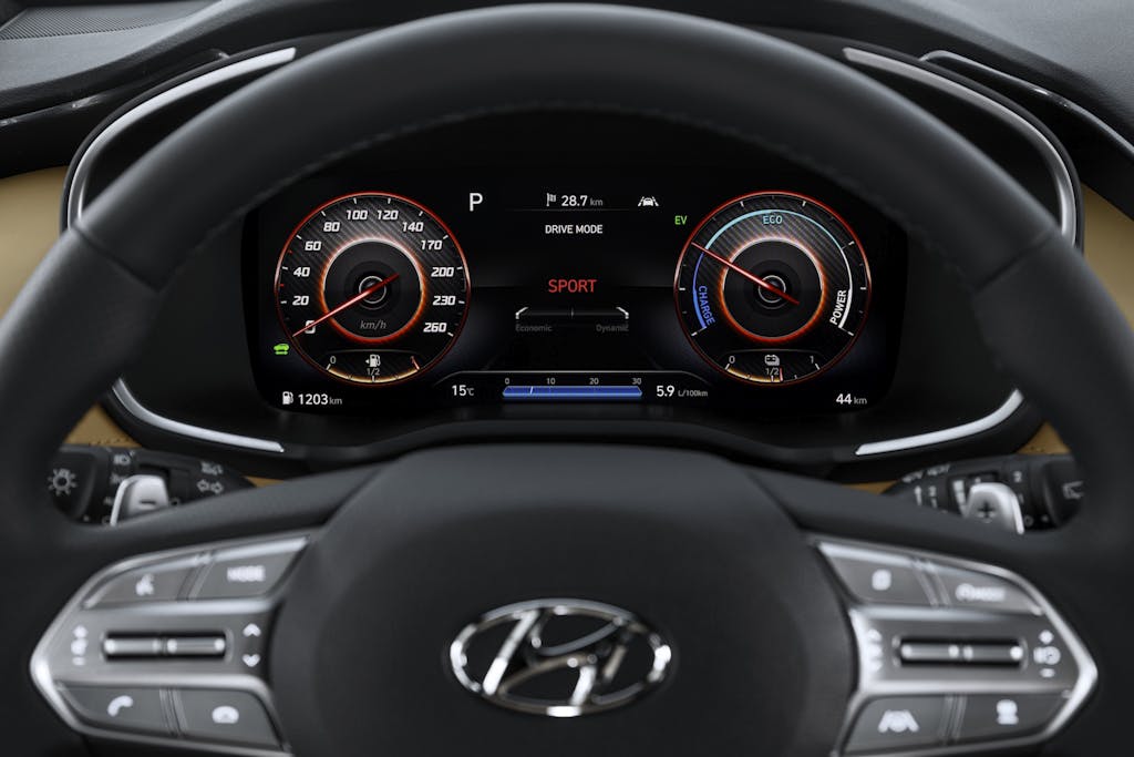 New Hyundai Santa Fe - digital cluster