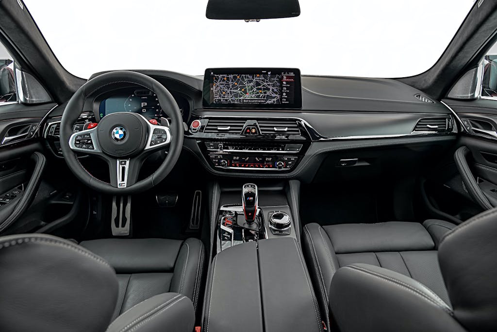 BMW M5 Competition plancia