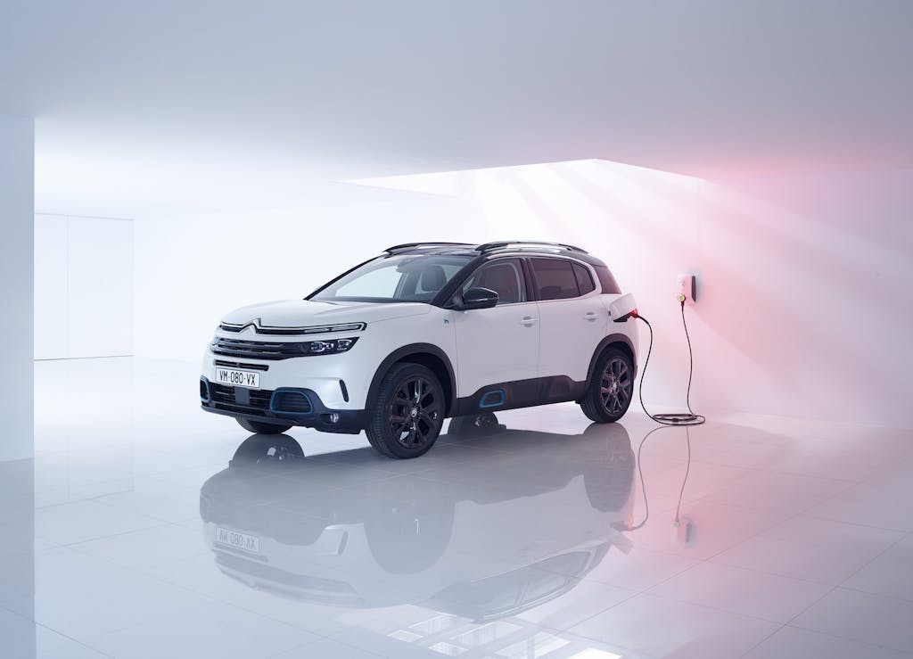 Citroen-C5-Aircross-Hybrid-225