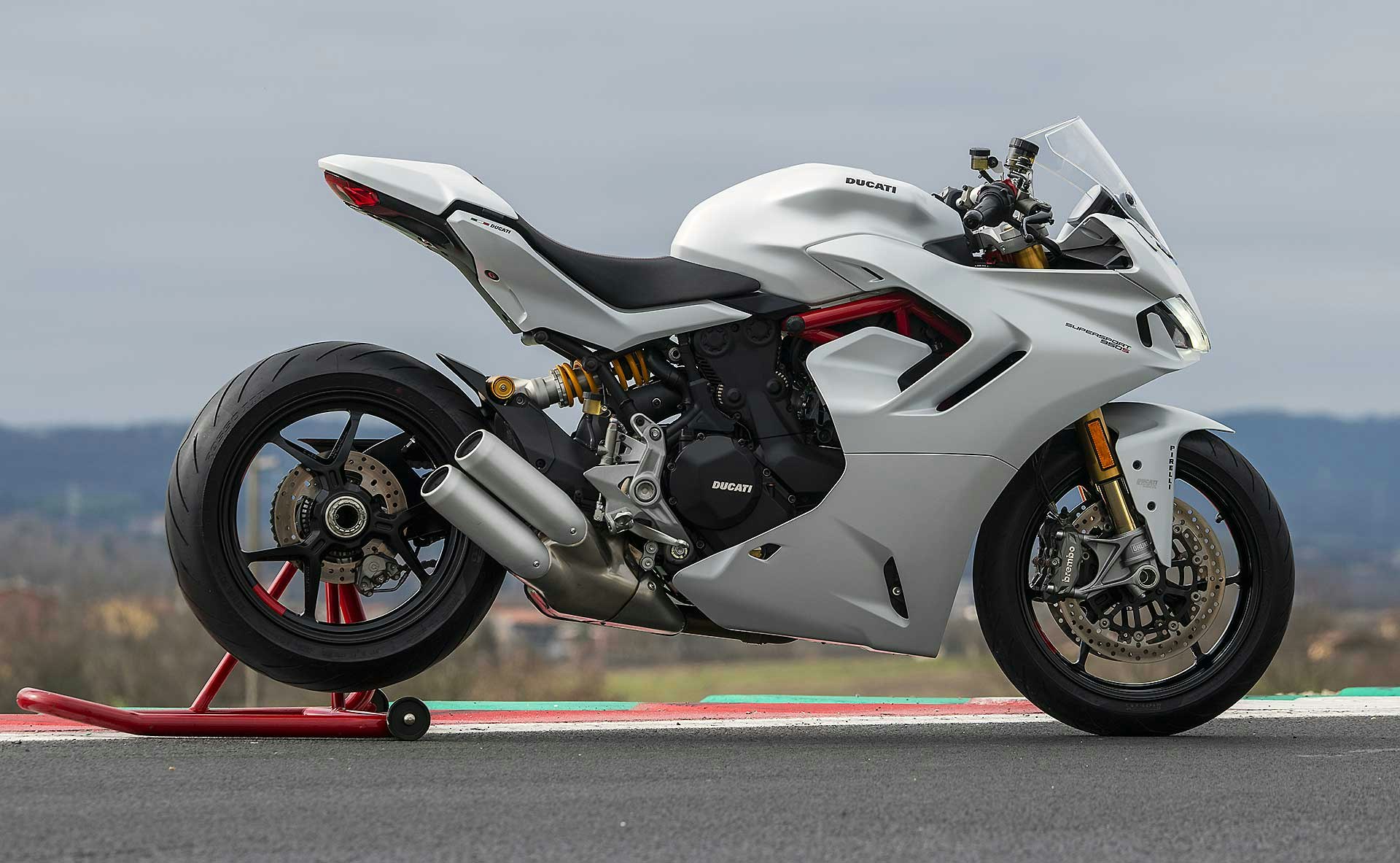 Prova Ducati Supersport 950 S 2021 RED Live