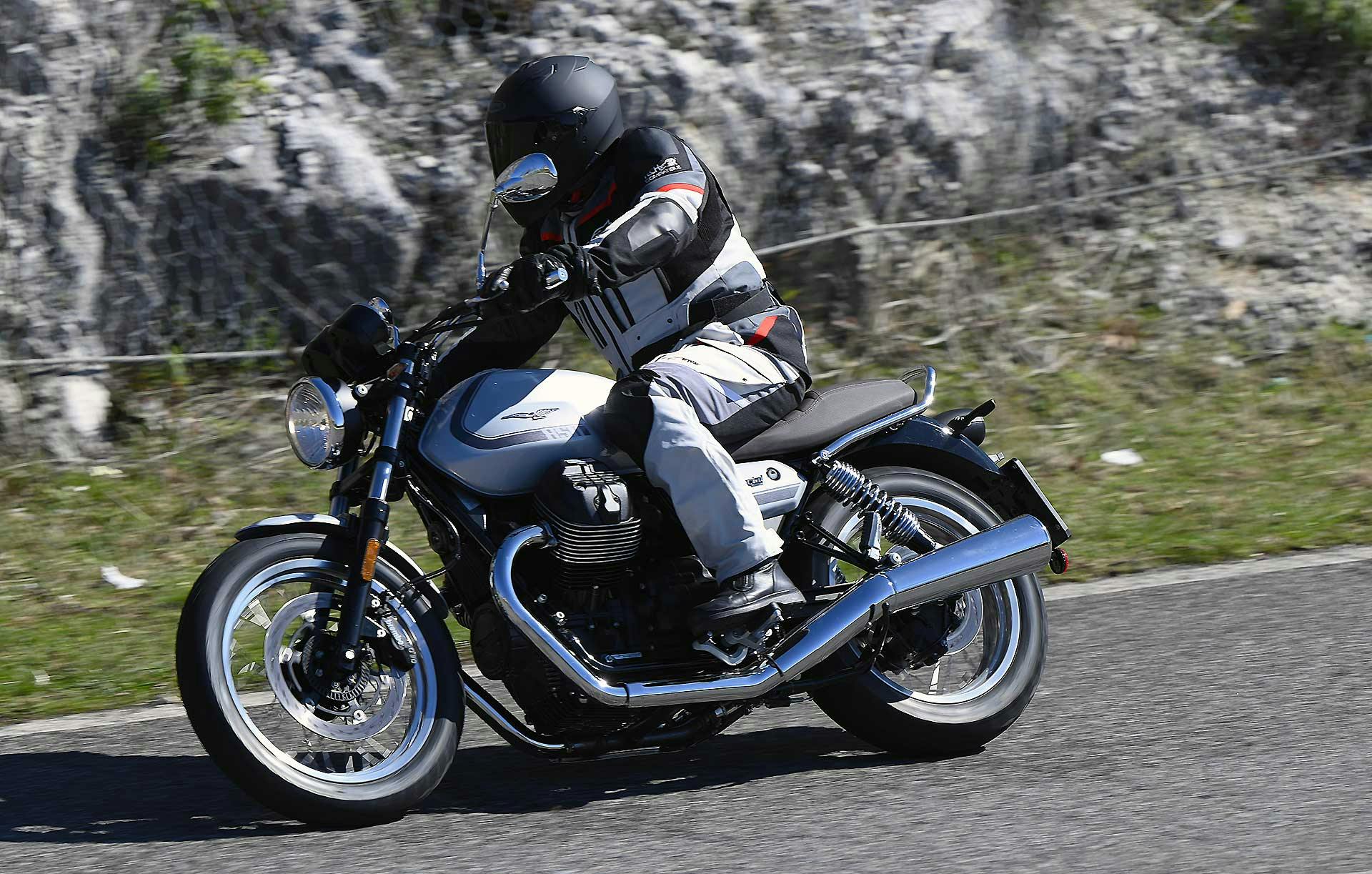 Moto Guzzi V7 Special 2021