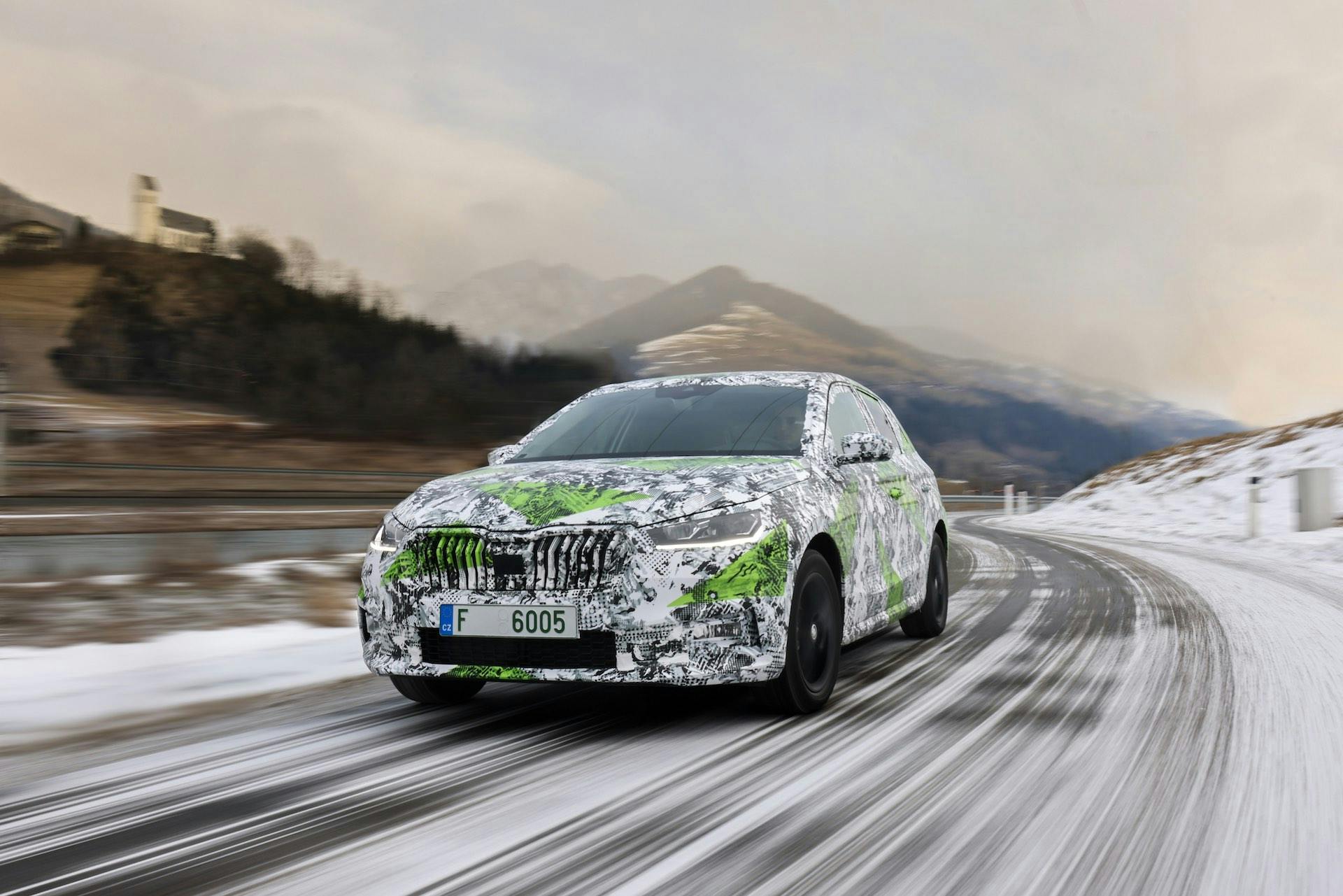 Skoda Fabia - camouflage - dinamica