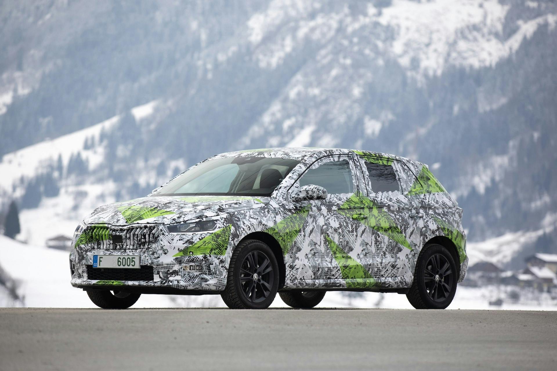 Skoda Fabia - camouflage - tre quarti
