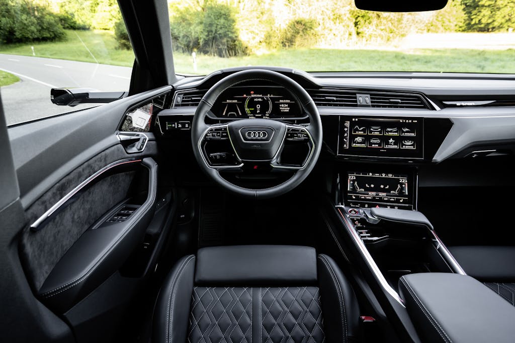 Audi e-tron S Sportback plancia