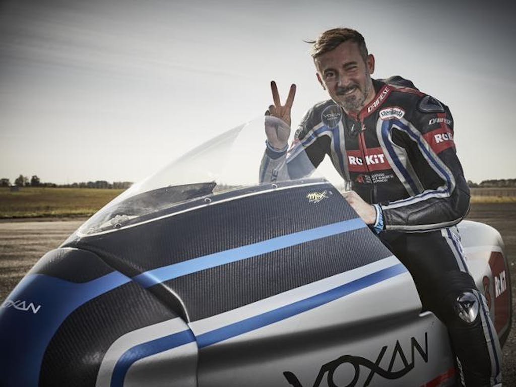 Max Biaggi sulla Voxan elettrica, record di velocità in moto
