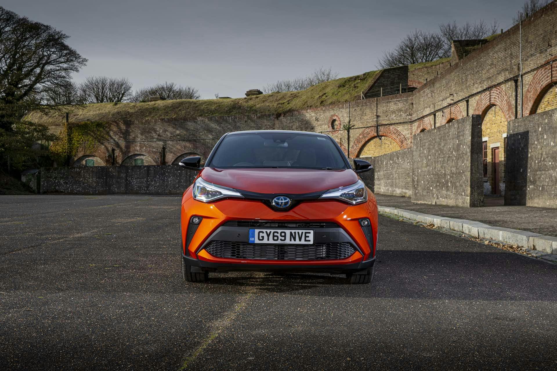 Toyota-C-HR - frontale