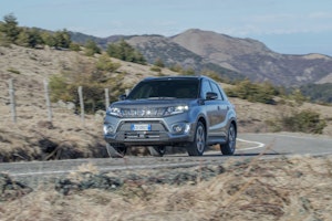 test Suzuki VITARA HYBRID 4x4 aut