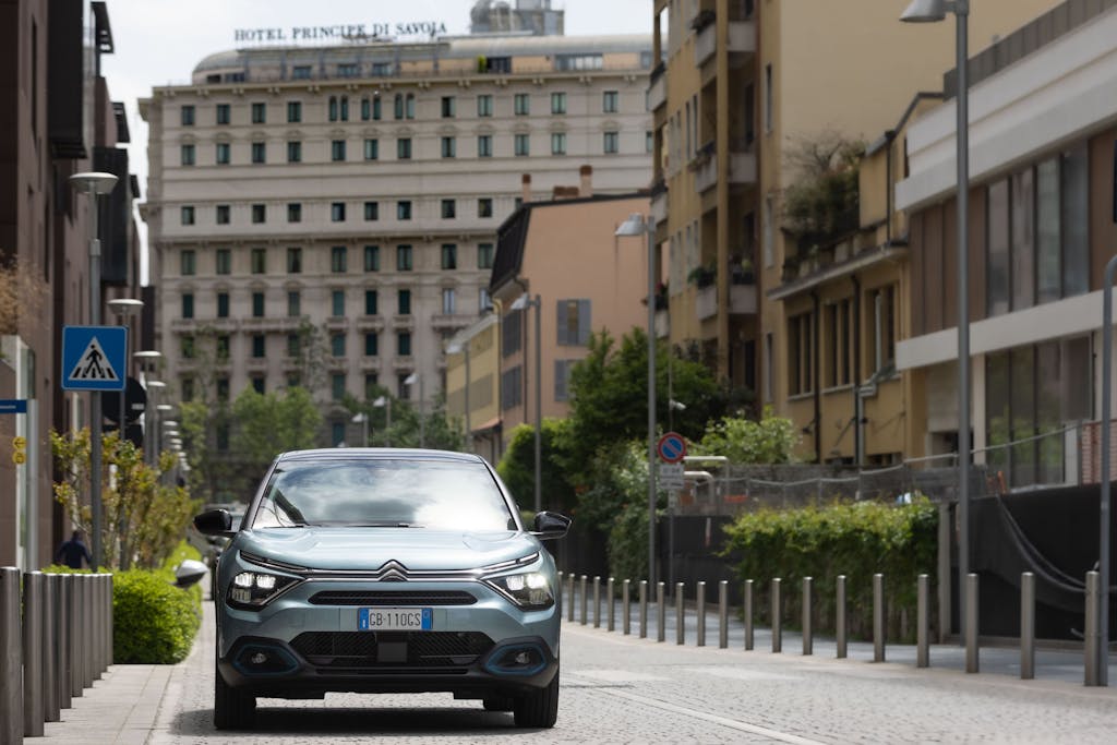 Citroën ë-C4 100% elettrica: quanto costa viaggiare in elettrico