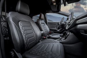 ford_puma_st-line_x_vignale_sedili anteriori