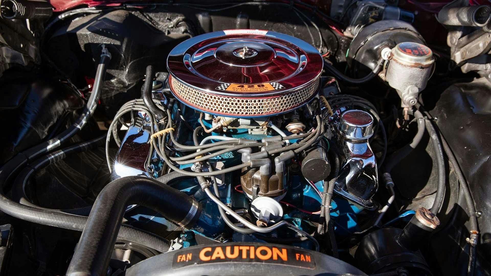 Motore Ford FE 7 litri di una Ford Galaxy del 1967