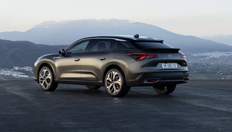 Nuova Citroën C5 X come è fatta