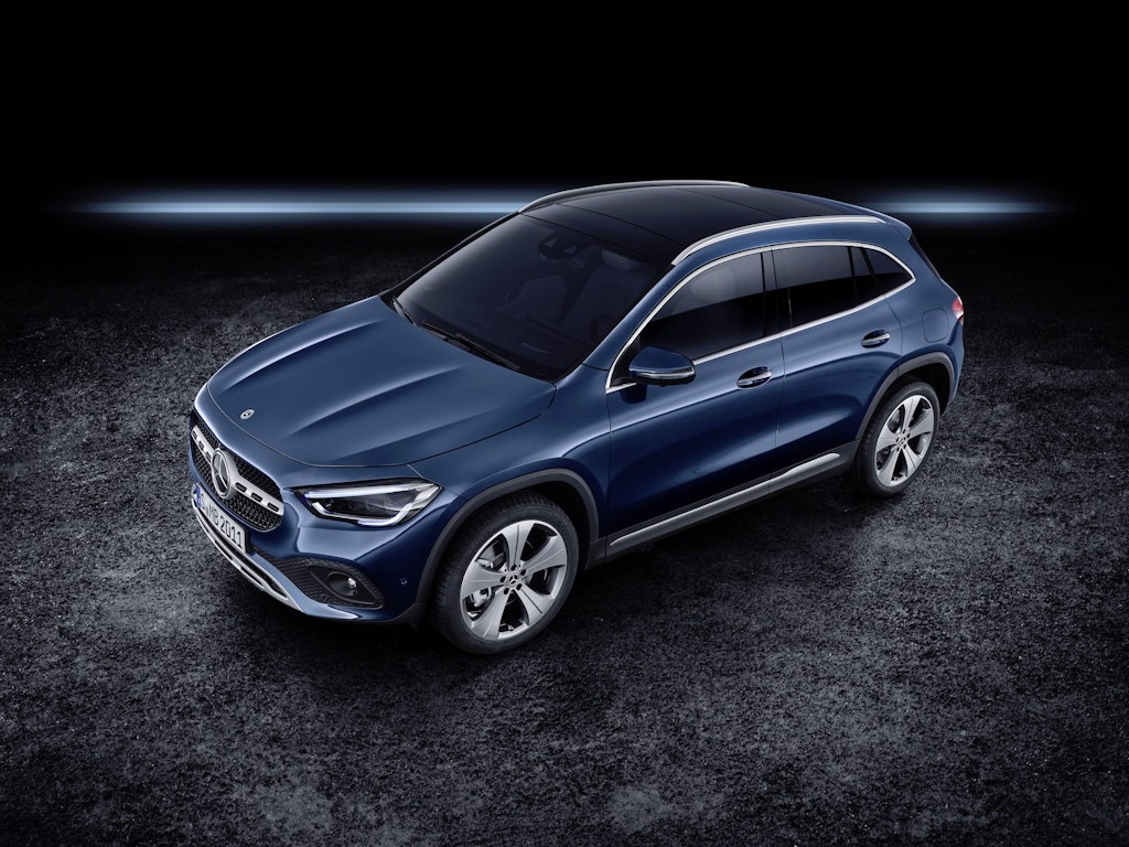 Mercedes GLA - foto studio dall'alto