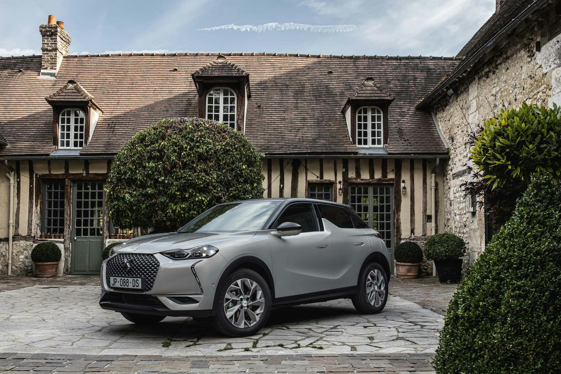 DS3 Crossback E-Tense - statica anteriore tre quarti